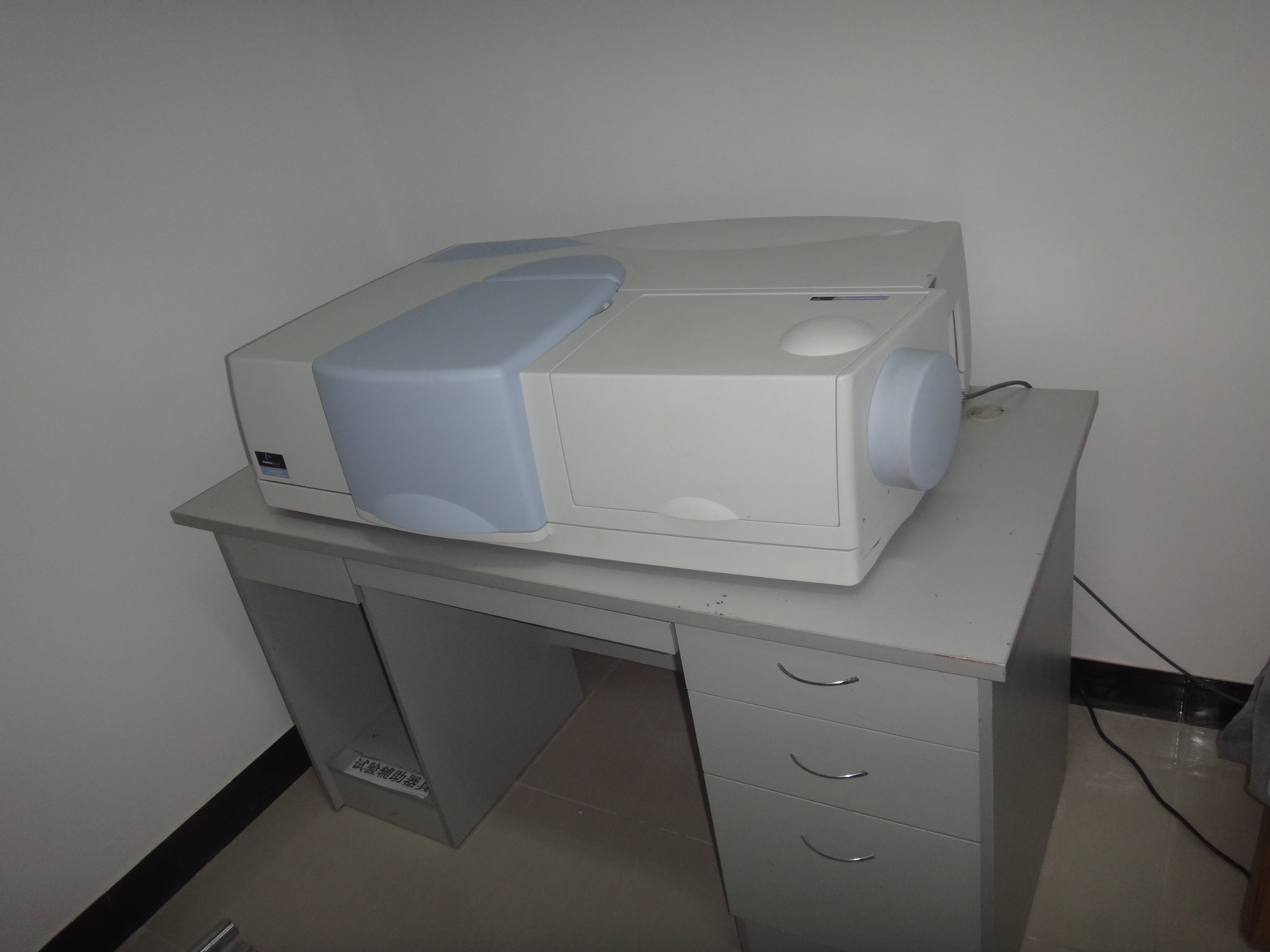 仪器型号:lambda950仪器分类:其他仪器仪器用途:采用可自动切换的